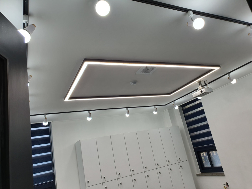 3695294320_xJ0oIPFM_99d56c0bf619511f08ee04794c2e6bb3e352d0ce.jpg 이미지크게보기